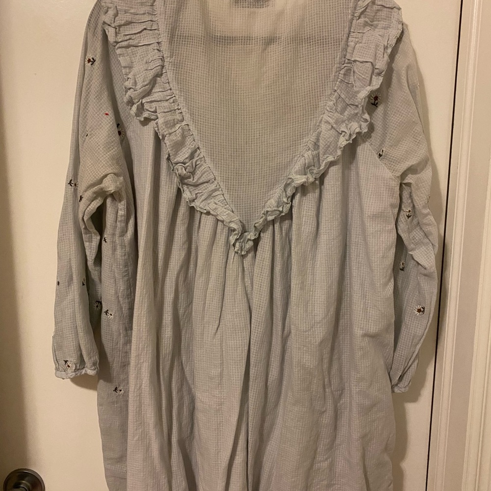 Floral Ruffle V-Neck Dress - Picture 5 of 6